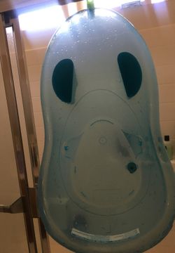 Baby bath tub