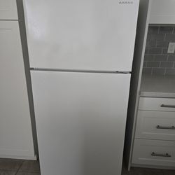 Like new refrigerator only used a couple months works great