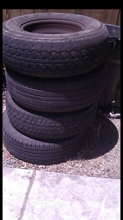 Econ van 2004 ford tires
