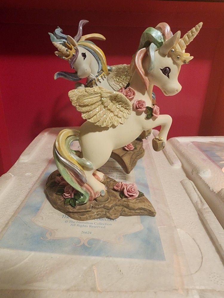 Pink Roses Rainbow Dreams Unicorn Sweetheart Collection Hamilton Collection
