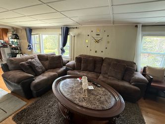 Living room set for sale – Sofa & Loveseat