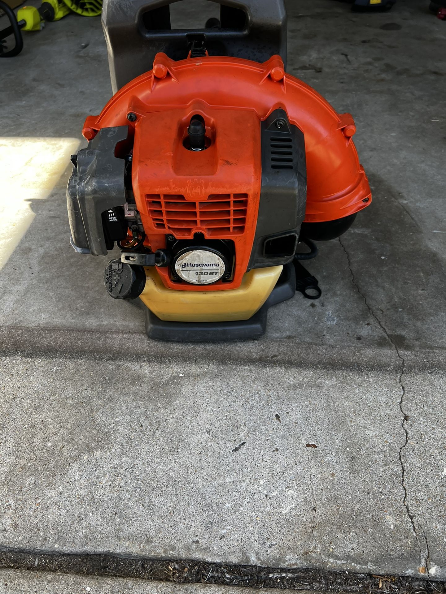 Husqvarna 130bt backpack blower
