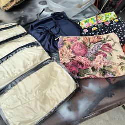 NEW! ASSORTED MAKEUP BAGS