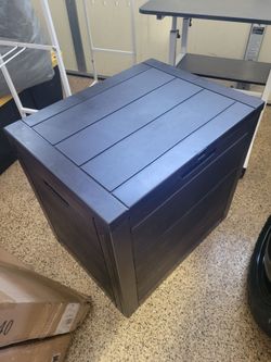 Black 35 gallon Plastic Outdoor Storage shed Deck Box