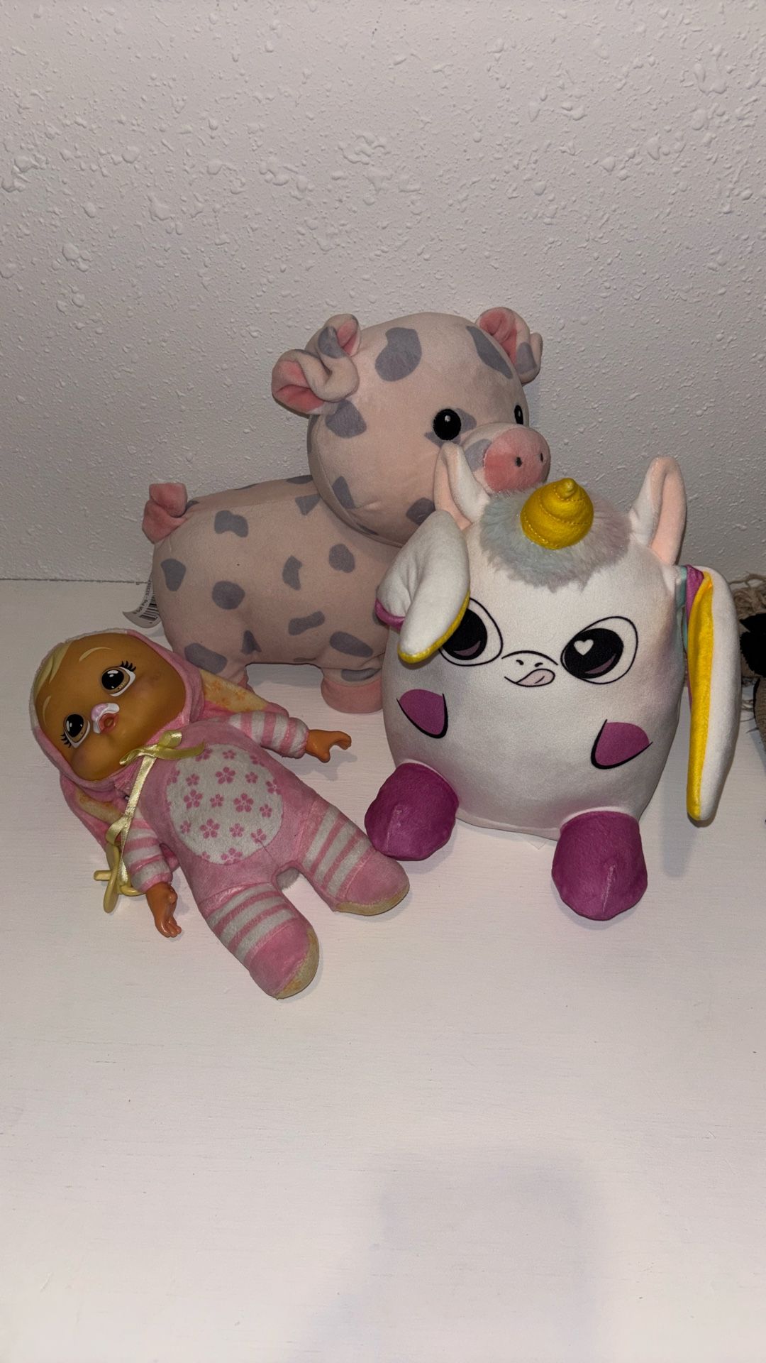 3 Stuffed Animals 1 Flippeez Plushie!