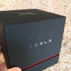 Tesla X Key Fob Presentation Box
