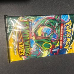 Evolving Skies Single Pack