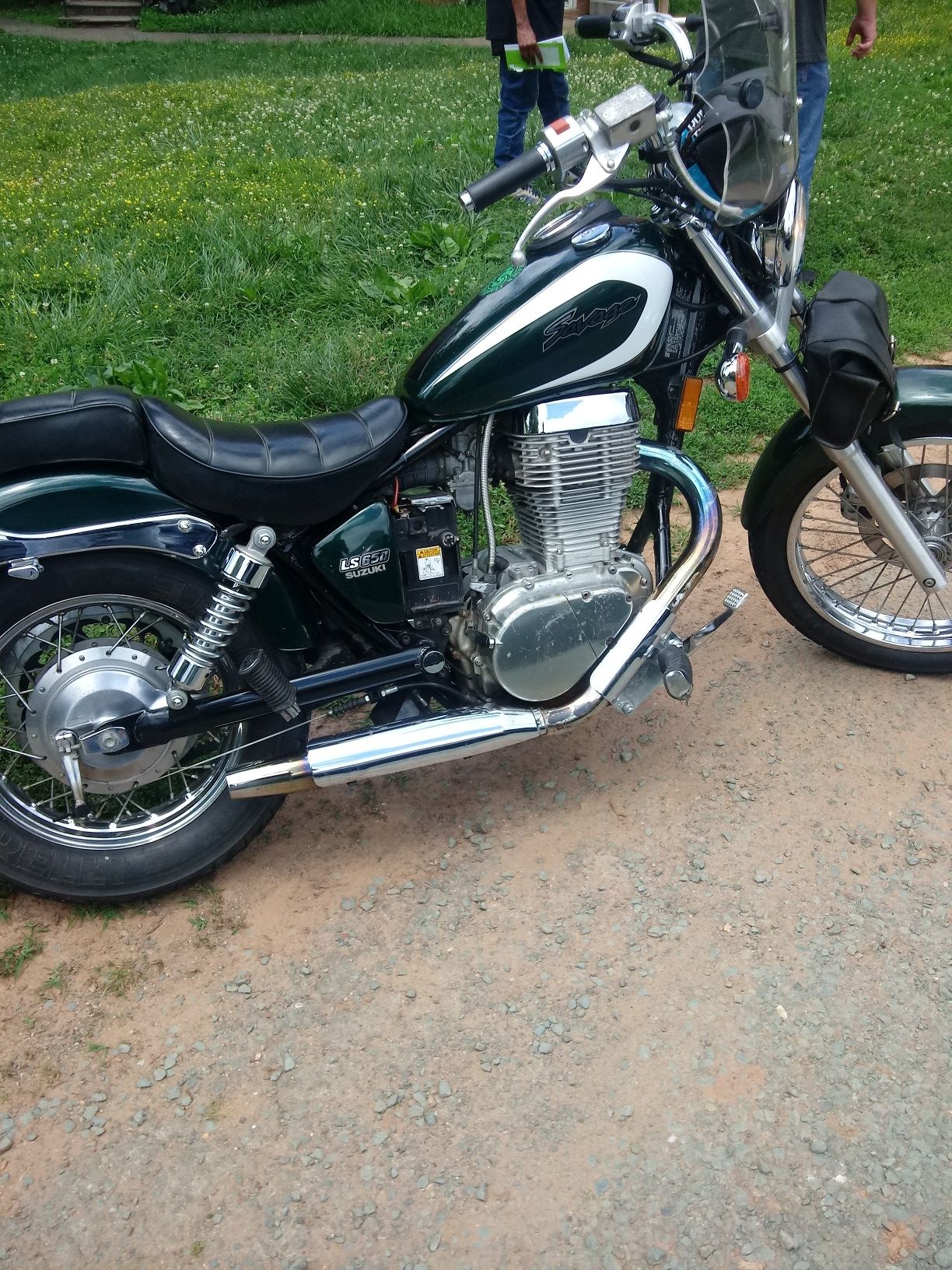 Photo Have a 2000 Suzuki 650 motorcycle for sale 1 great $1,500 or best offer