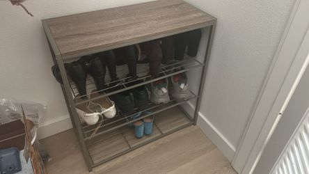 Shoe rack