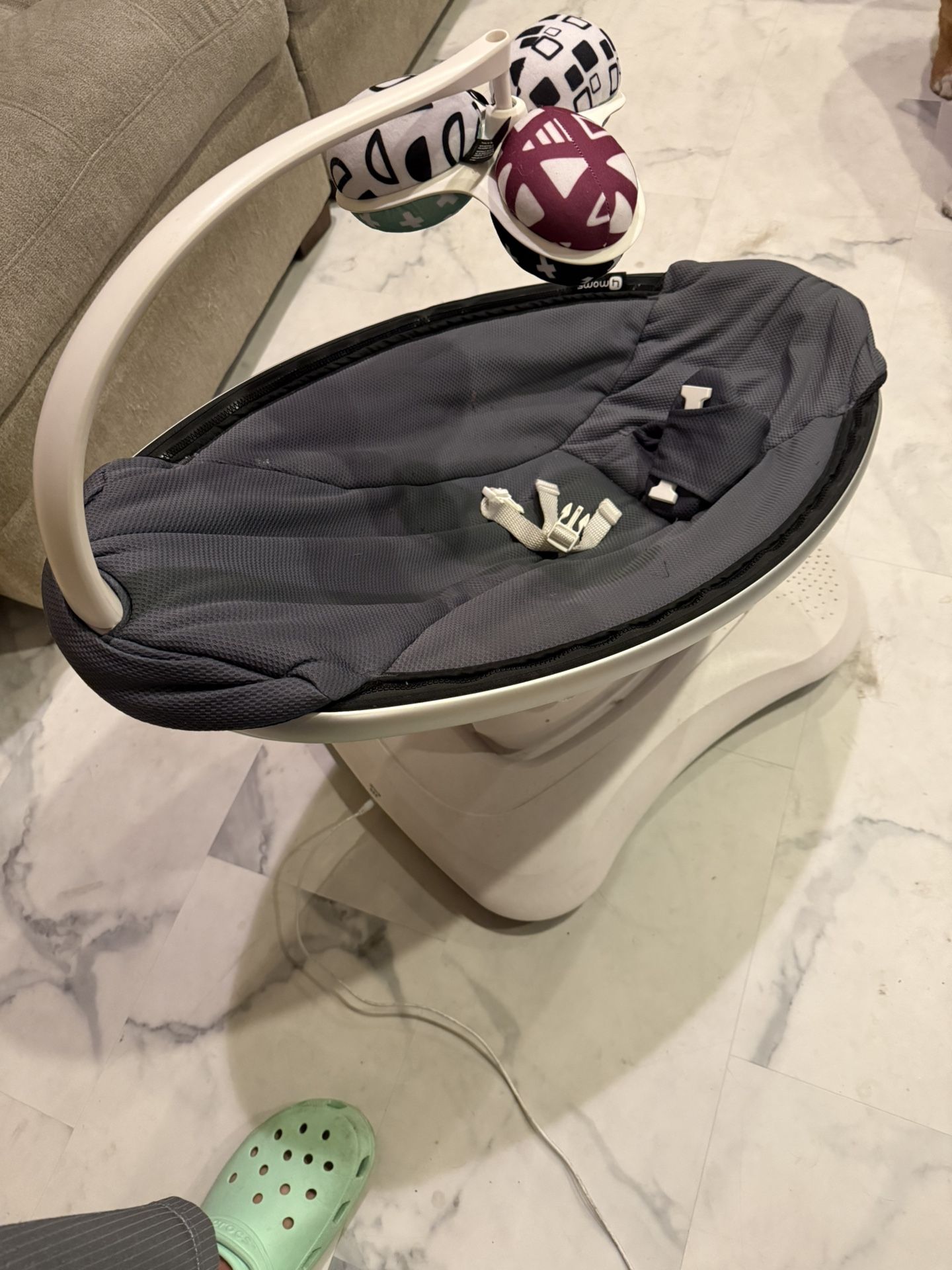 4moms MamaRoo Multi-Motion Baby Swing