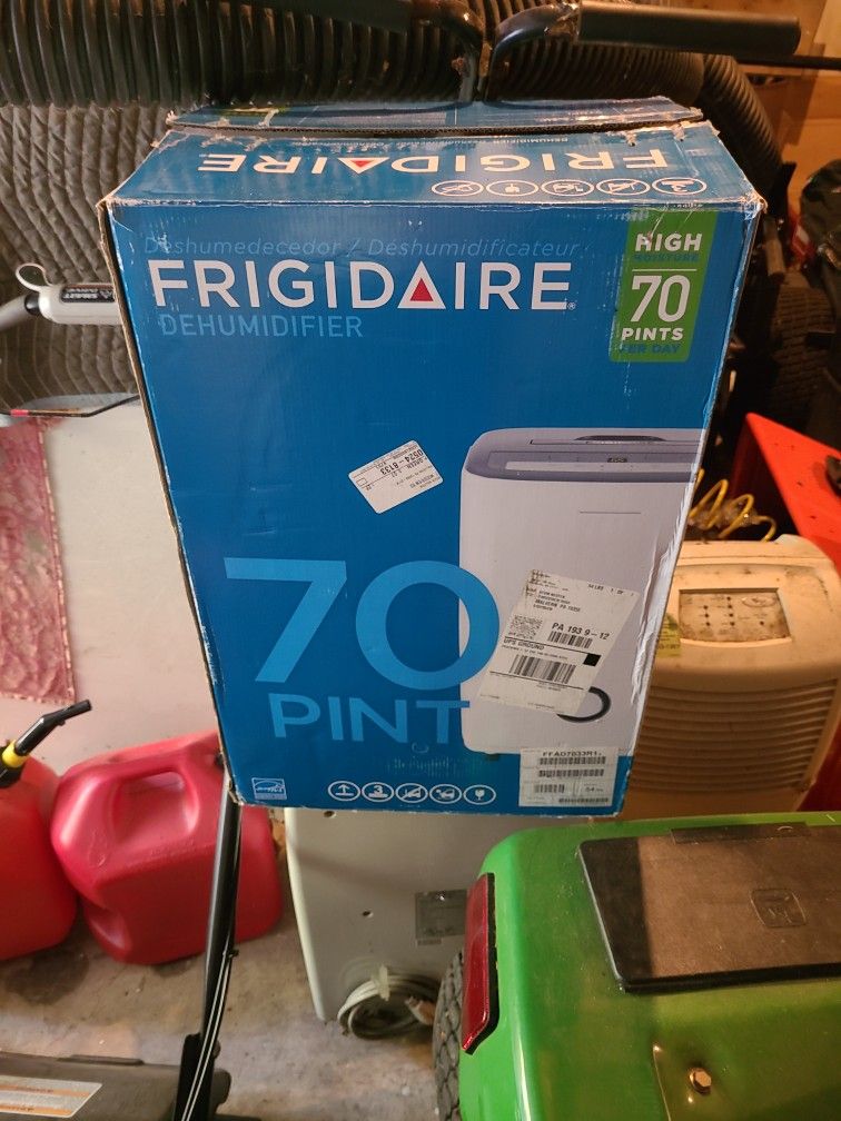 70 Pint Dehumidifiers TAKE ALL 5 for $30 or $10 Each Except 1 In The Box
