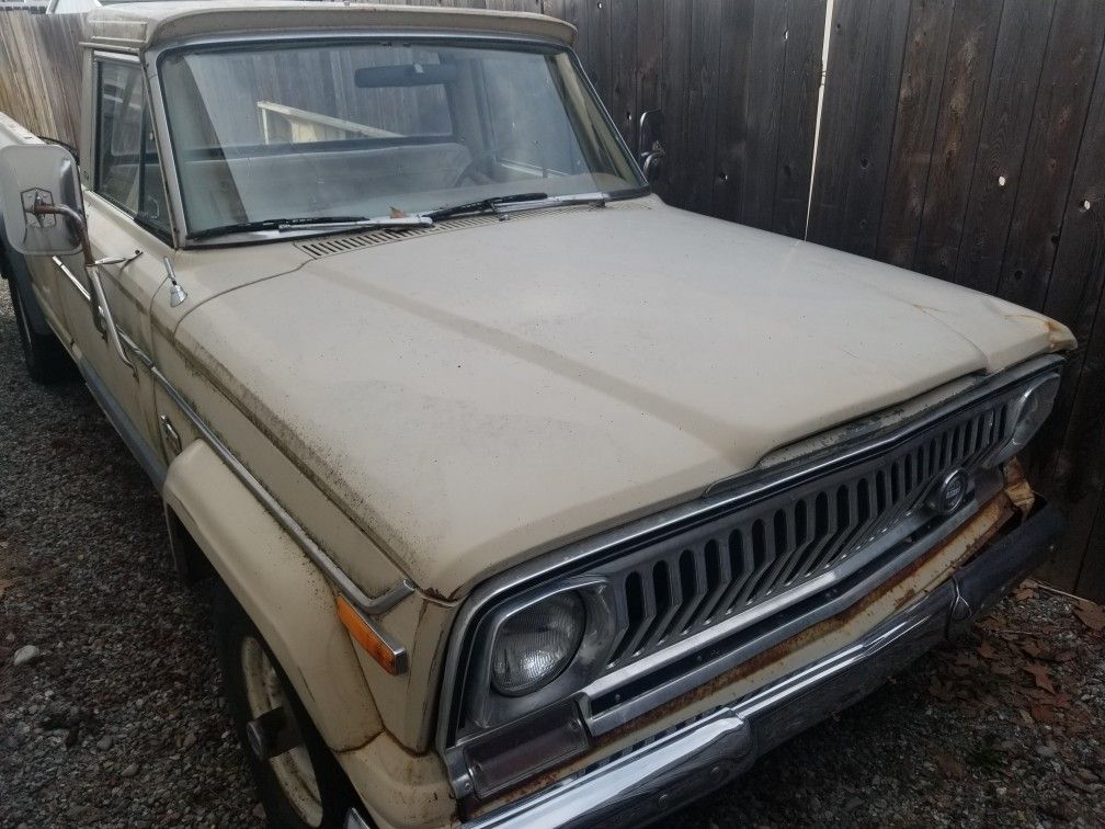 '74 Jeep J10 Truck