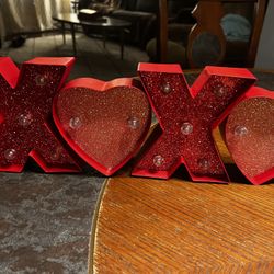 Assorted Valentine’s Decor