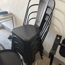 4 Metal Chairs 