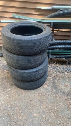 Tires set of four 235/55/18 Fulway 40% tread