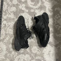 Balenciaga Track 