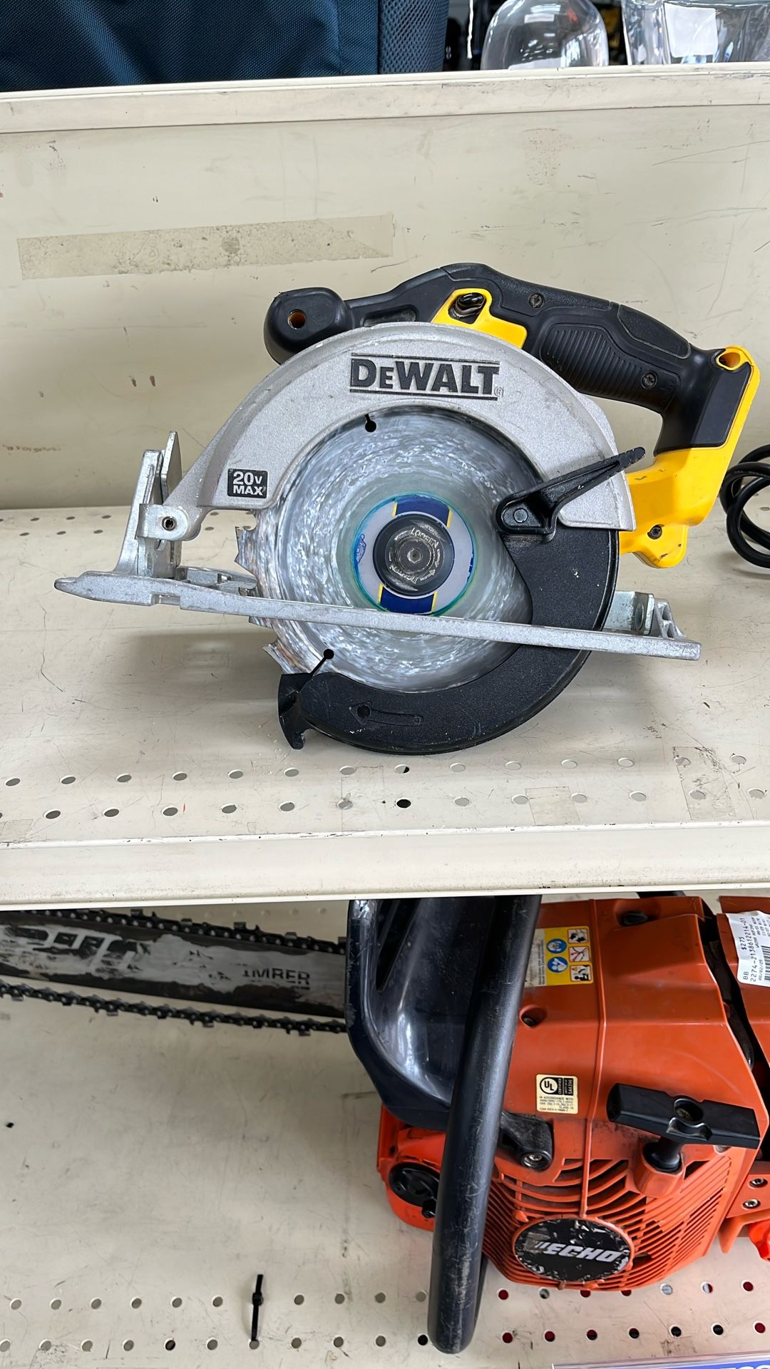 Dewalt 6 1/2” Circular Saw With Battery