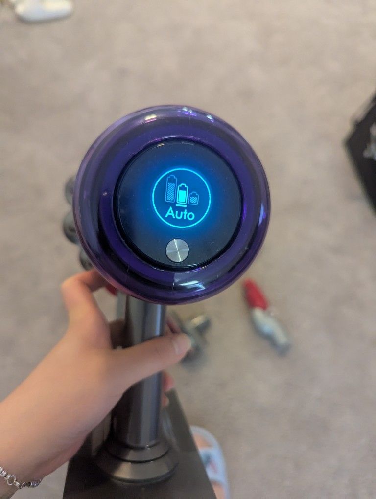 Dyson Cordless Vacuum Sv15 Battery