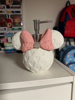 Minnie Mouse soap dispenser
