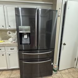 Refrigerator Washer And dryer