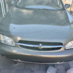 Vendo Nissan Altima  TiEne 40 Mil millas 