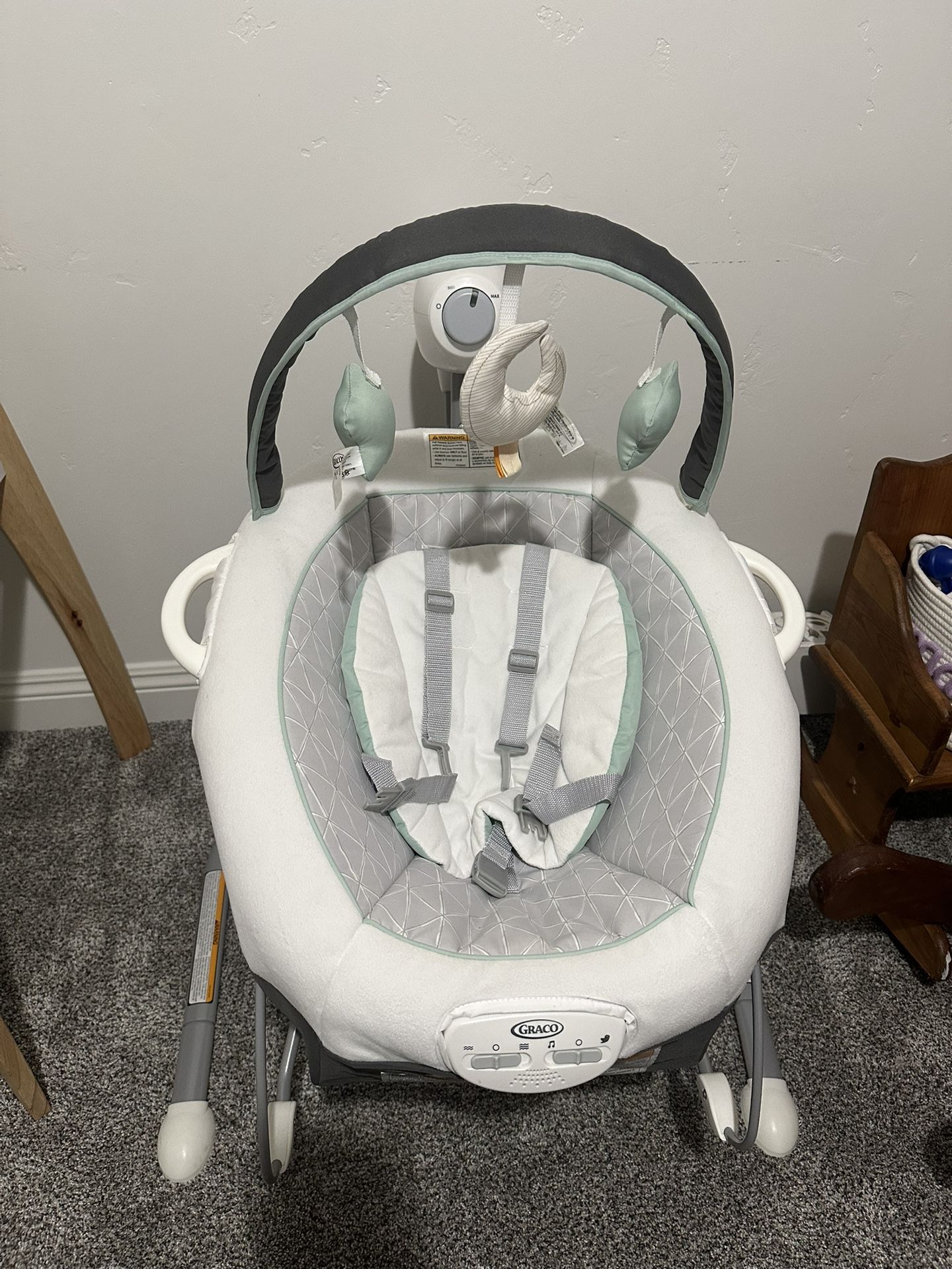 Soothe N Sway LX Swing With Portable Bouncer