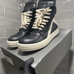 RICK OWENS HIGH TOP SNEAKERS BLACK CREAM SIZE 9 BRAND NEW