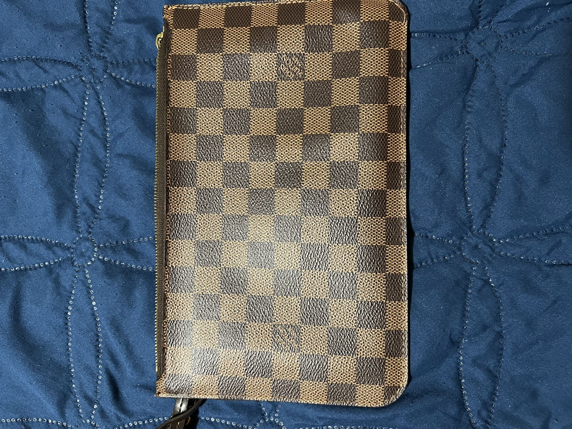 LV wallet Authentic