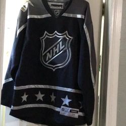 Reebok Shirt Size Medium 