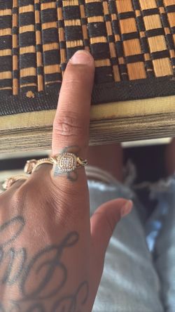 Ring gold little diamonds