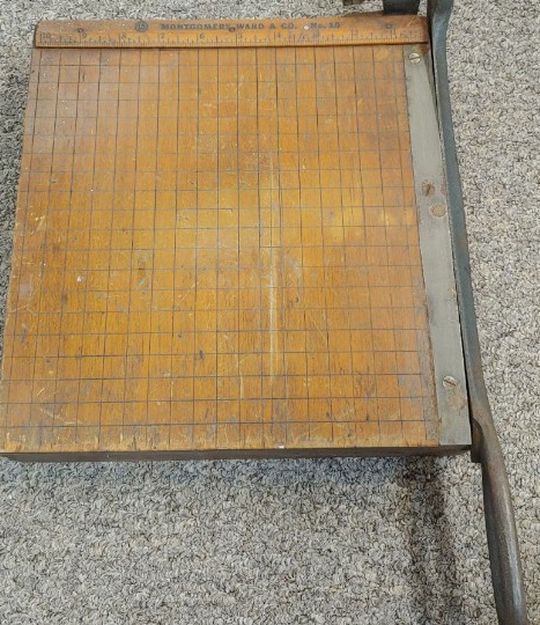Rare Vintage MONTGOMERY WARD & CO. No. 10, Paper Cutter/Shear 10" X 10" Table