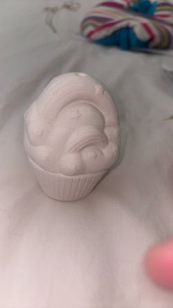 Paintable cupcake