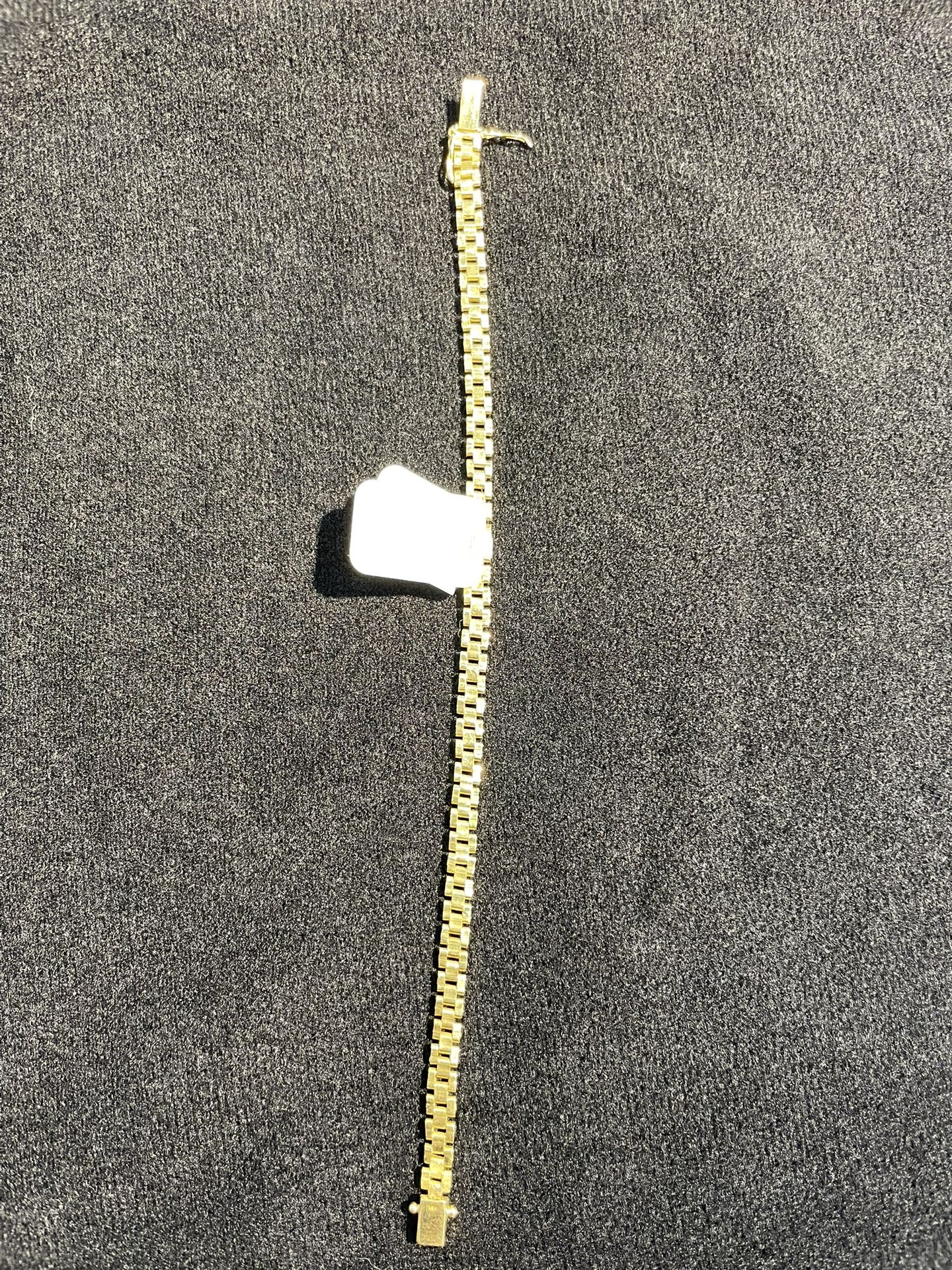 18k 10.7g Solid Gold Bracelet