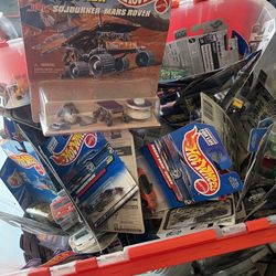 Hot Wheels 100 Total Packages 