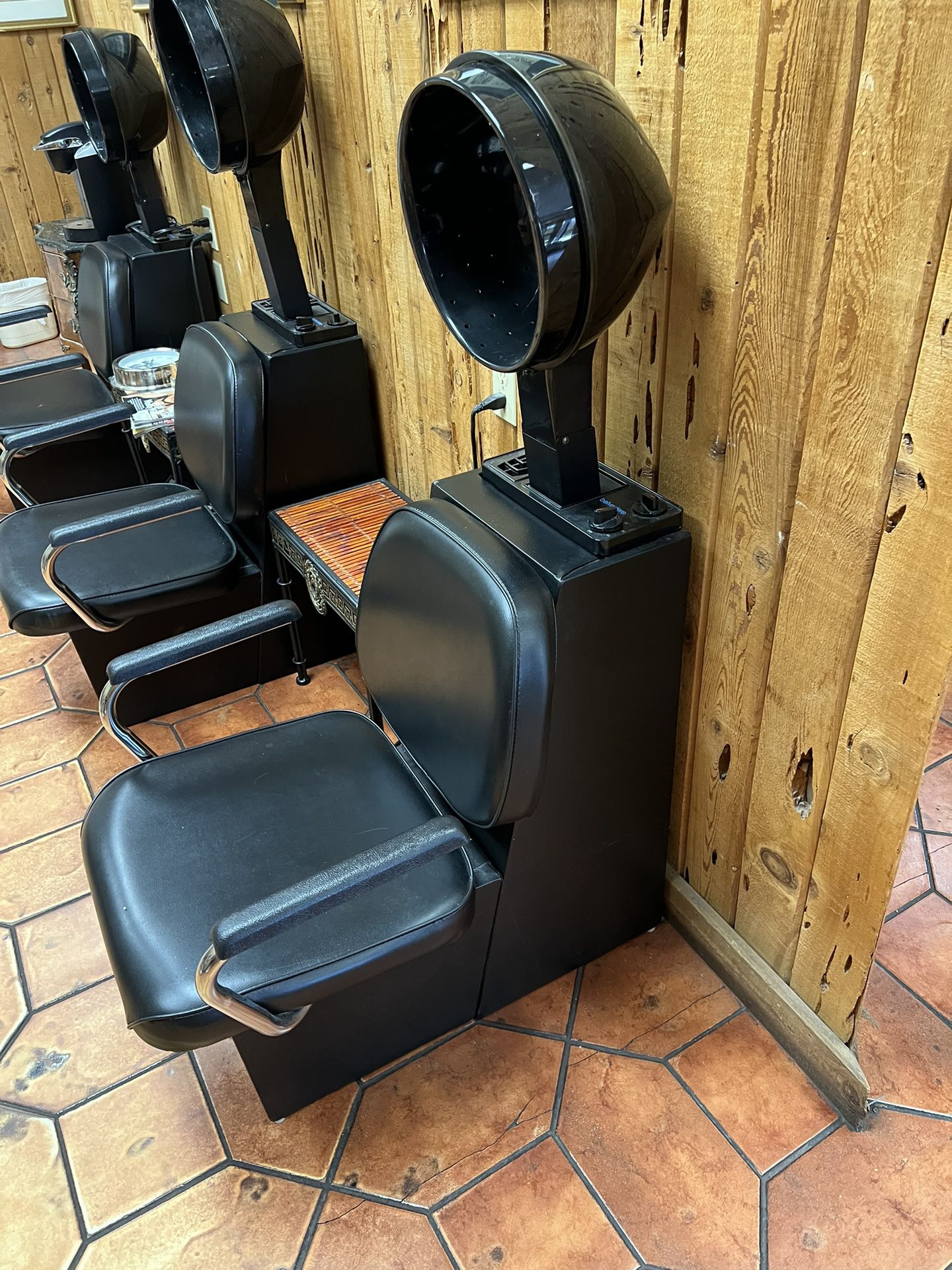 Stylist Rolling Carts Stylist Chair Large Mirrors