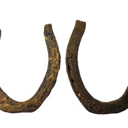 Set Of Horseshoes Vintage Lucky Charm Rusted As Found Display Farm Prop