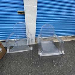 Set of 4 Clear Ghost Chairs (Acrylic Armchairs)