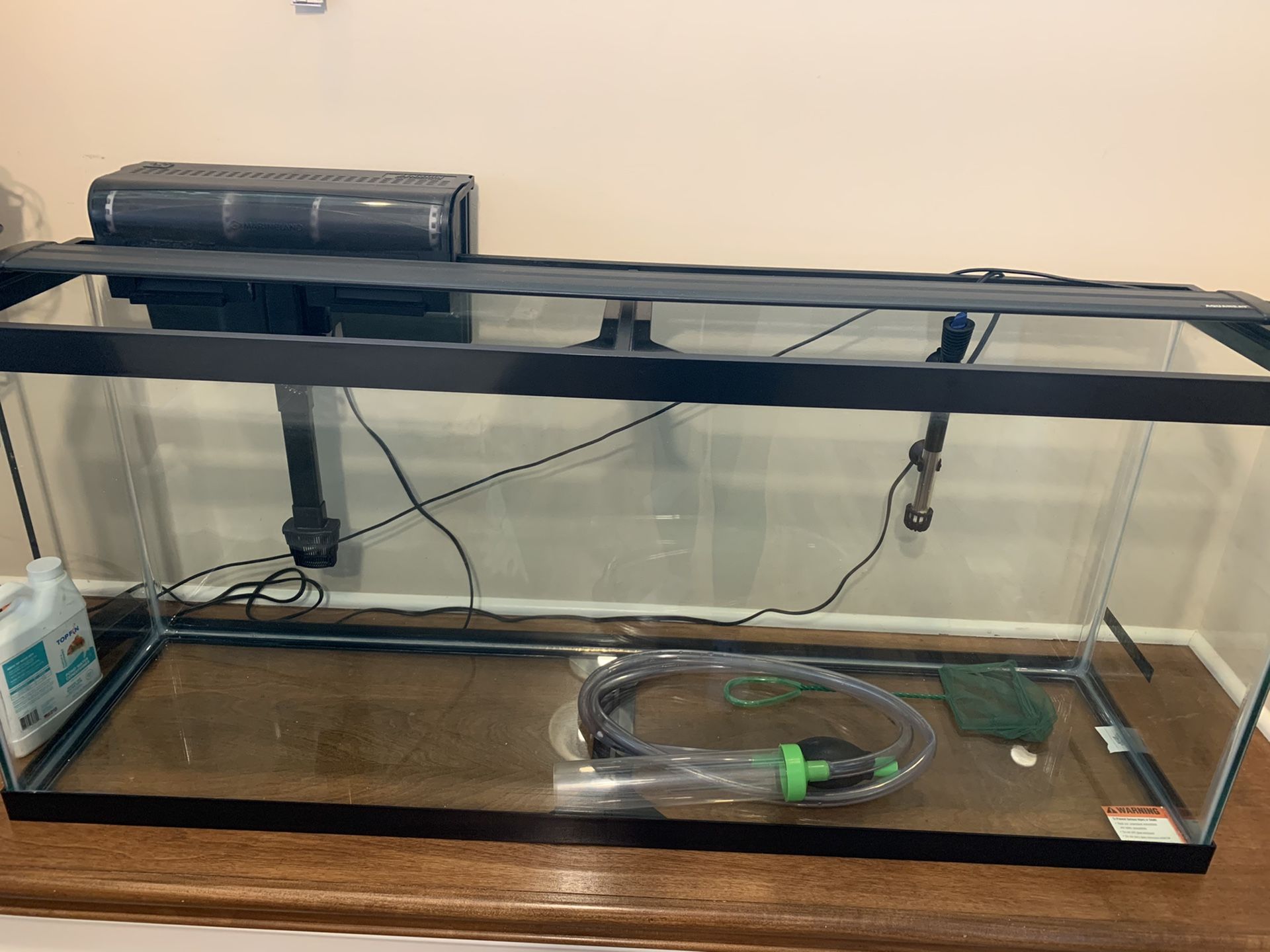 Fish tank 55 gallon,include heater,filter,light,water pump,two decorations!