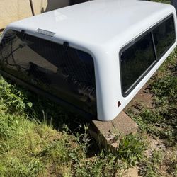 Leer - White Camper Shell - Short Bed 6.5 $800 OBO