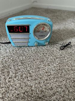 Timex Vintage Blue Alarm Clock Radio for Sale in San Diego CA