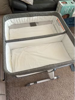 Twin bassinet