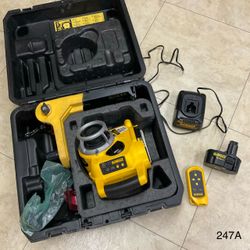 DeWalt DW077 Rotary Laser with Remote Etc Read Description