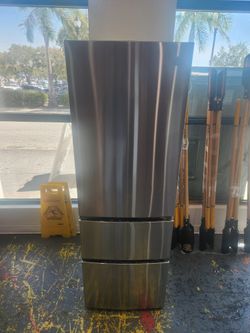 Going Out Of Business Ge 24 Inch Bottom Freezer Refrigerator Stainless Steel