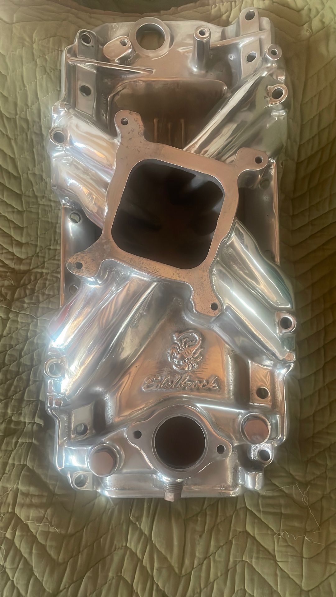 Edelbrock 2910 Scorpion Bbc Intake, Manifold