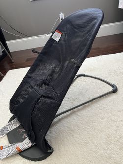 BabyBjörn Bouncer Seat Grey Mesh