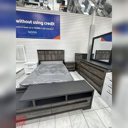 5 Pieces Gray Color King & Queen Bed Set