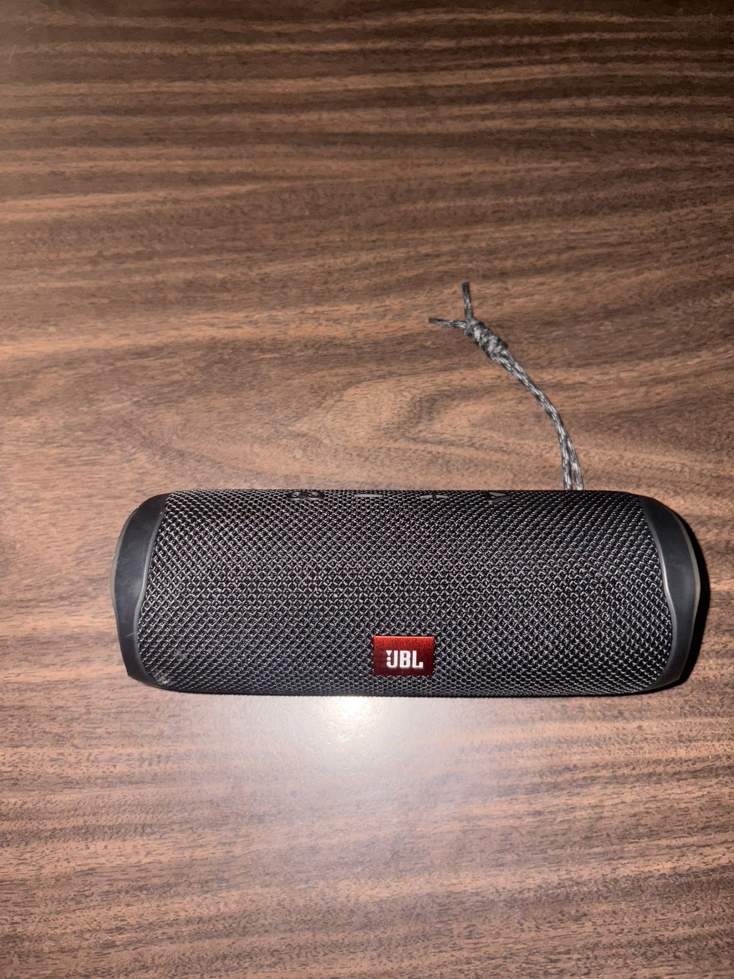 JBL flip5 speaker