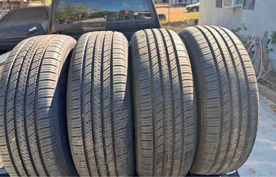 245/70/17 Toyo Tires con 80% de vids las 4