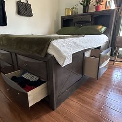 Full Size Storage Bed - Gray Wood