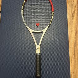 Wilson BLX Pro Staff https://offerup.co/faYXKzQFnY?$deeplink_path=/redirect/ 100 Signature Series 4 5/8"  GOOD CONDITION